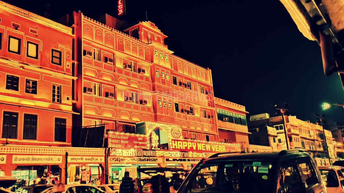 Pink City Shopping Experience